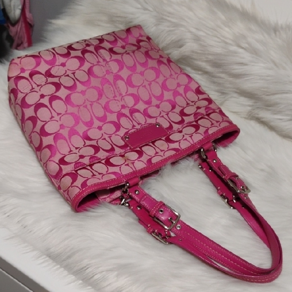 Authentic Coach Hampton Signature 🩷 Pink/Silver Tote GUC - Picture 15 of 15